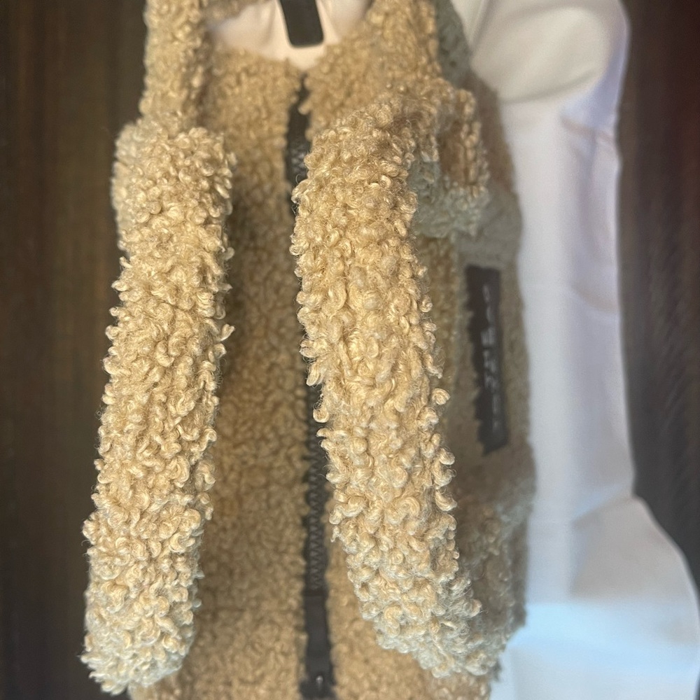 Marc Jacobs Tan Tote Bag - Picture 7 of 8